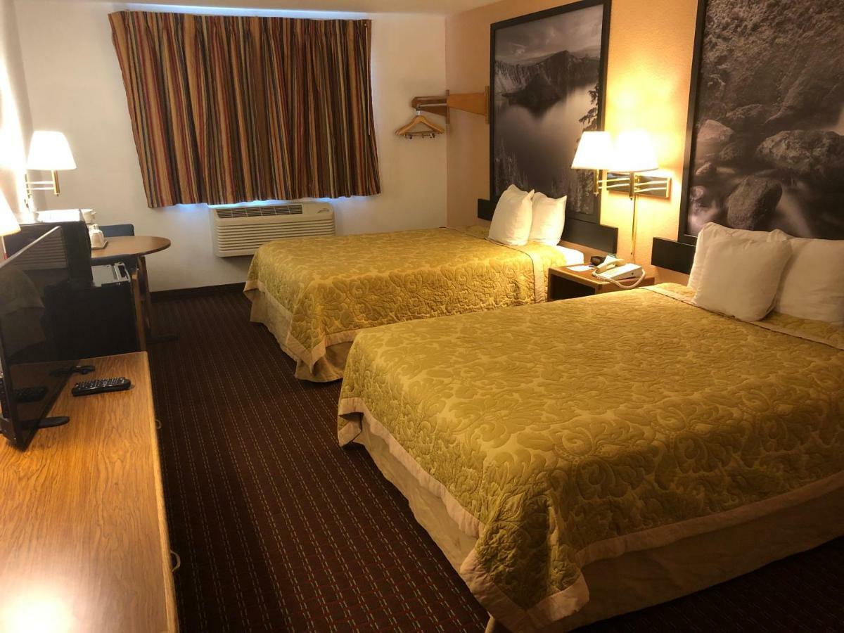 Super 8 By Wyndham The Dalles Or Ngoại thất bức ảnh
